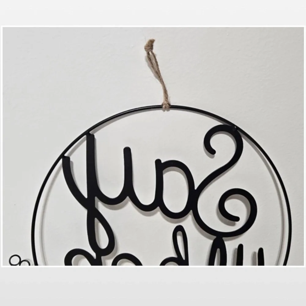 New Room & Retreat Wall Décor “Say When” Black Metal Circle Sign Bar Large